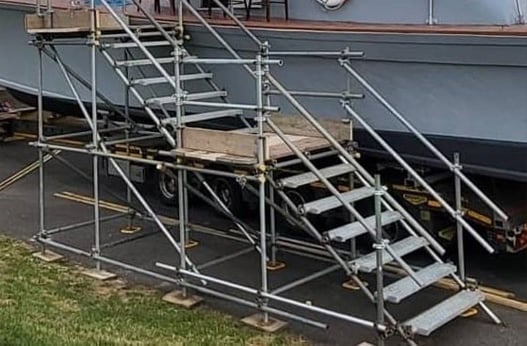 Scaffold steps