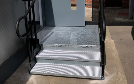 Steps to a portable building
