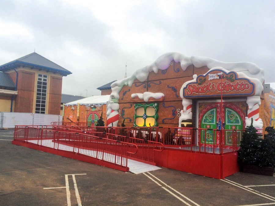 Lakeside Shopping Centre Christmas Grotto Ramp