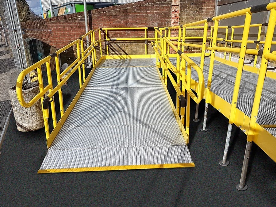 ramp with mid rail, Wokingham Station | Rapid Ramp